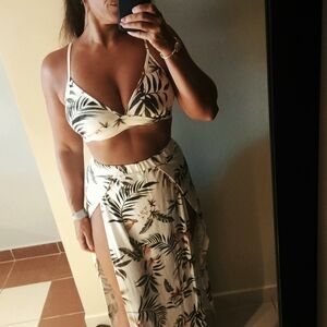 SHEIN Tropical Leaf Print Two-Piece Set